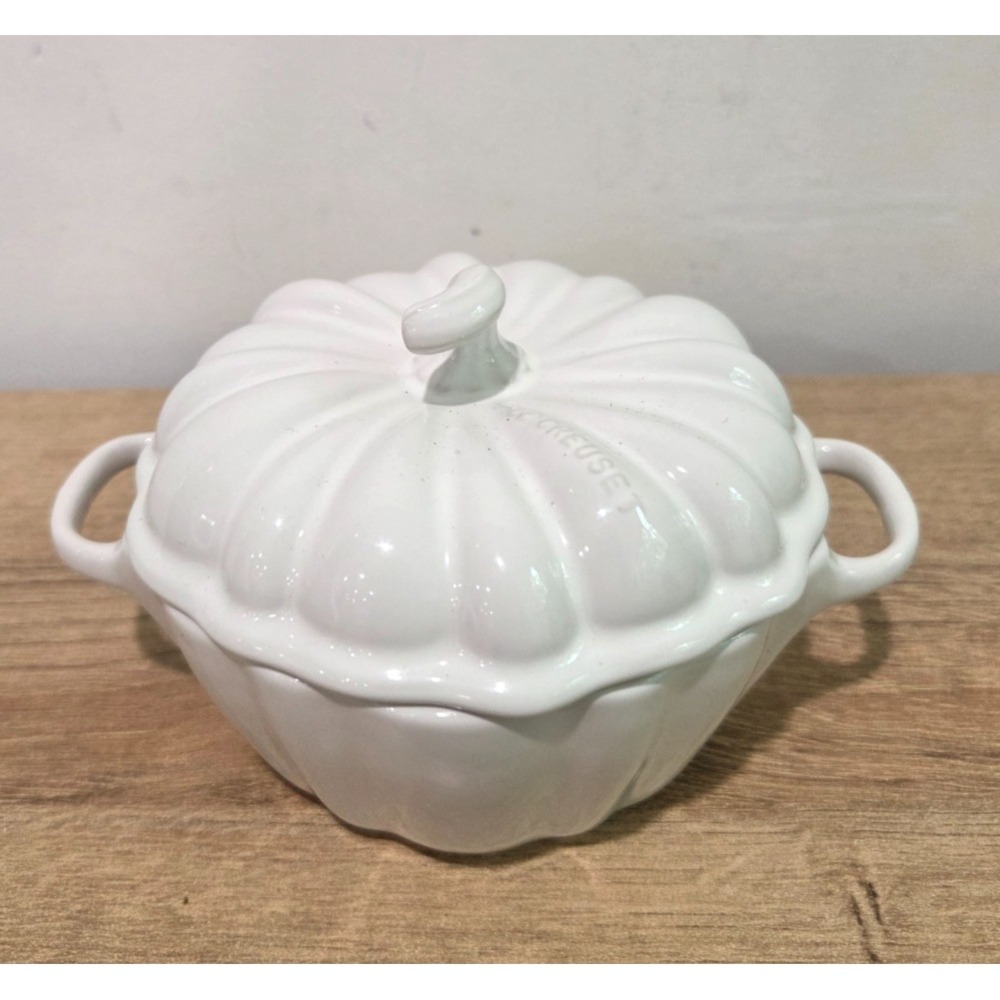Le Creuset Petite Pumpkin Mini Cocotte Dish White Stoneware Fall 12oz